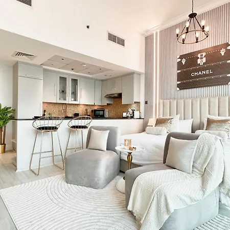 Luxury Large Studio In The Heart Of Dubai Close To Dubai Mall And Burj Khalifa Exterior photo