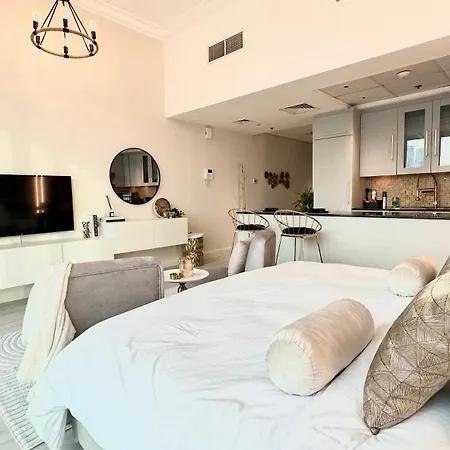 Luxury Large Studio In The Heart Of Dubai Close To Dubai Mall And Burj Khalifa Exterior photo
